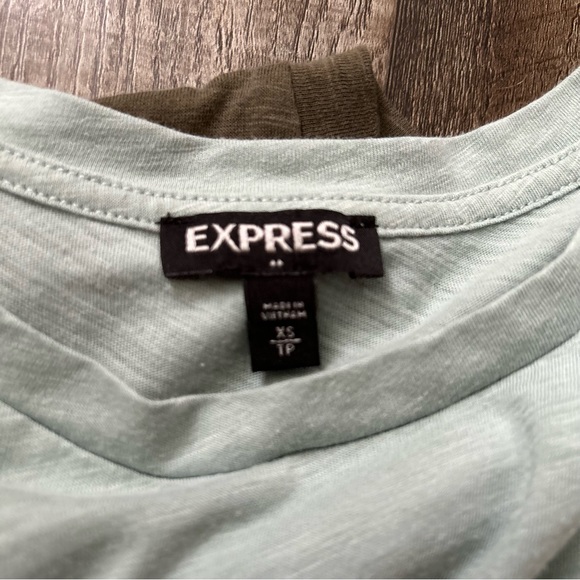 Express Color Block Tees 4 - Picture 2 of 2